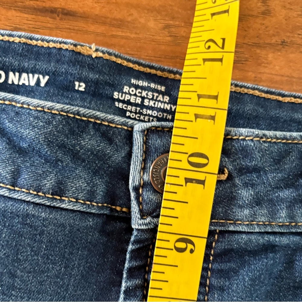 Lot of 2 Women’s High Waisted Old Navy Black and Blue Denim Skinny Jeans Size 12 - Picture 6 of 14